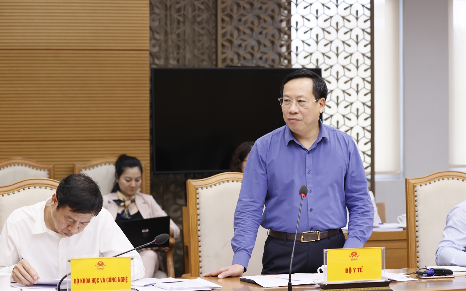 Giải quyết dứt điểm vướng mắc về đấu thầu thuốc, vật tư, thiết bị y tế