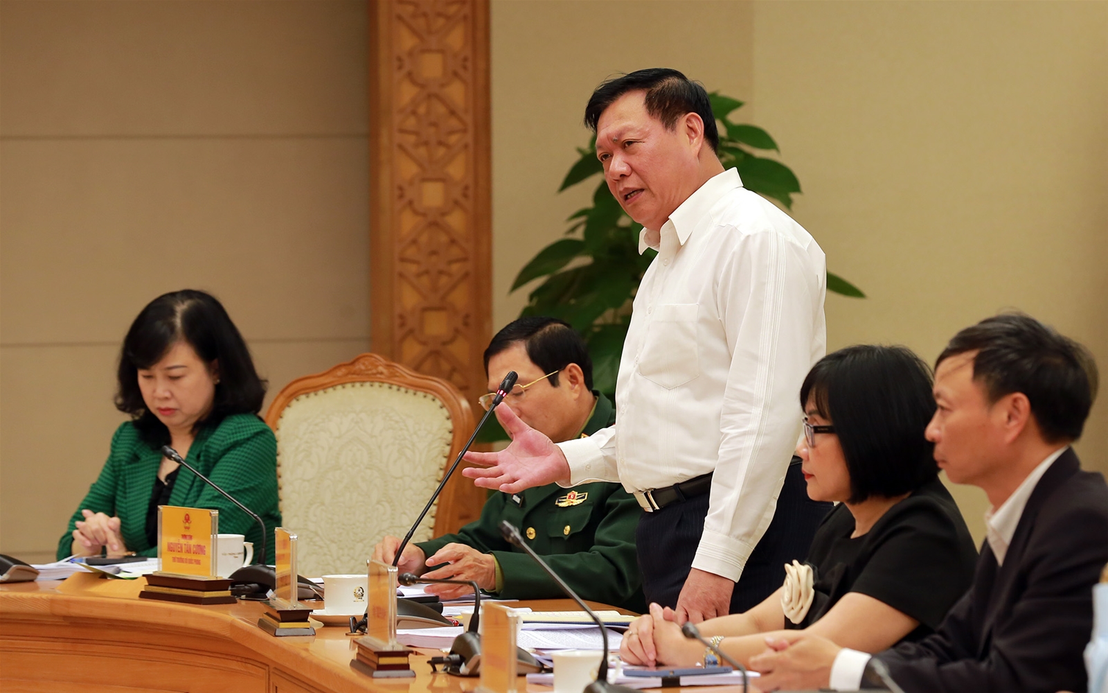 Người dân phải được hưởng những thành tựu mới nhất của ngành dược