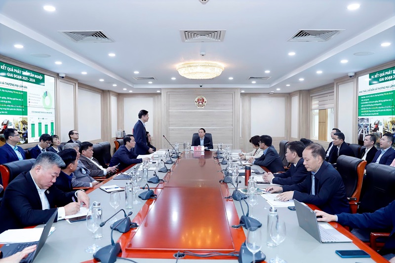 Bộ trưởng Đỗ Đức Duy: Phát triển ngành Lâm nghiệp bền vững, đa mục tiêu