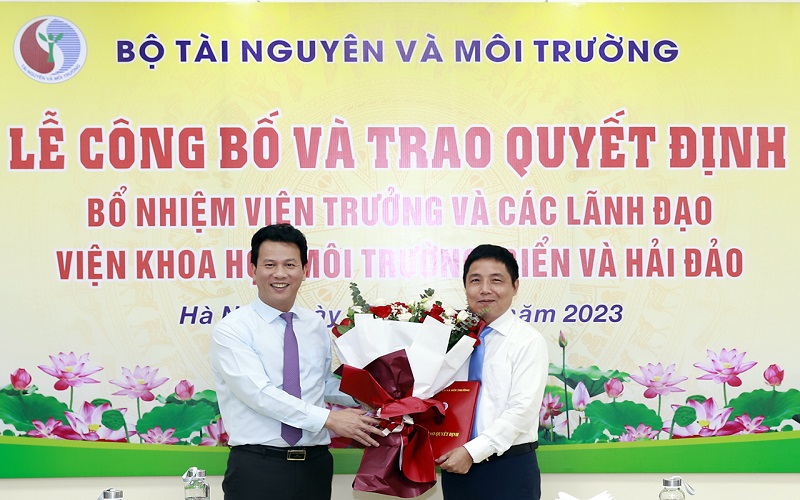 Bộ trưởng Đặng Quốc Khánh trao Quyết định bổ nhiệm Viện trưởng và các lãnh đạo Viện Khoa học Môi trường, biển và hải đảo