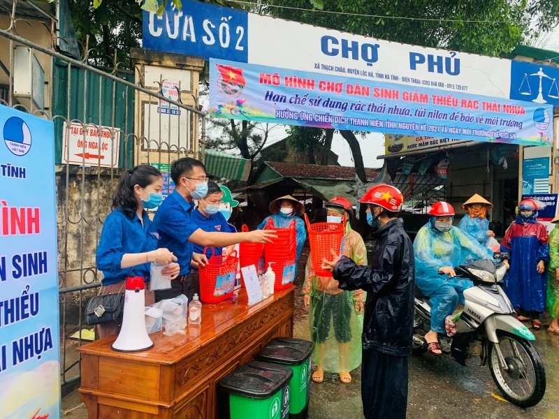 Mô hình chợ dân sinh giảm rác thải nhựa ở Hà Tĩnh