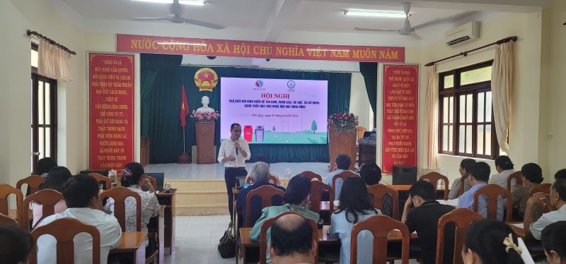 Nnâng cao nhận thức về phân loại rác tại nguồn, giảm thiểu rác thải nhựa tại đảo Phú Quý, tỉnh Bình Thuận