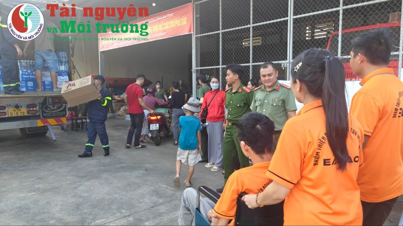 Hàng triệu trái tim hướng về miền Bắc