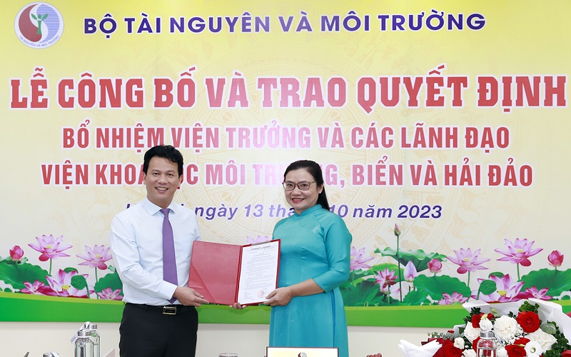 Bộ trưởng Đặng Quốc Khánh trao Quyết định bổ nhiệm Viện trưởng và các lãnh đạo Viện Khoa học Môi trường, biển và hải đảo