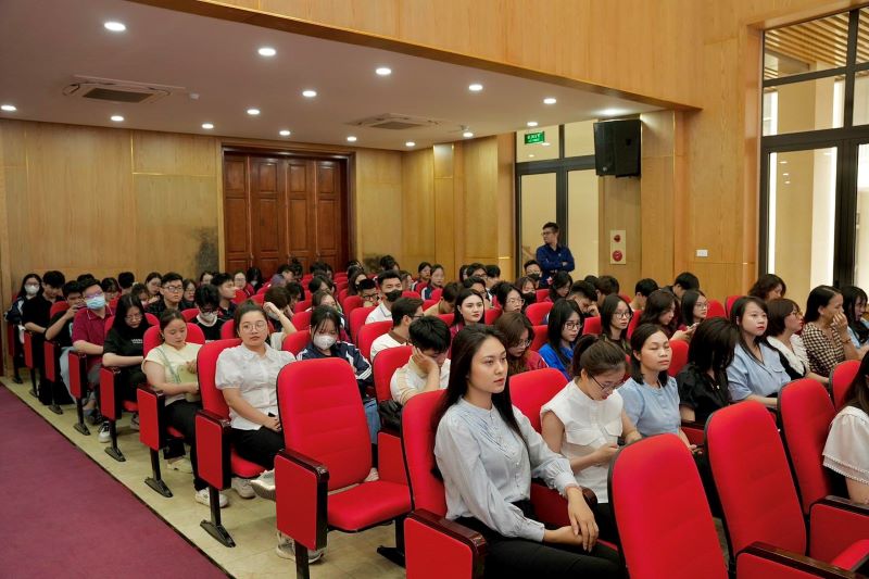 Đại học Tài nguyên và Môi trường Hà Nội: Tổ chức đối thoại giữa lãnh đạo với học viên, sinh viên năm 2023-2024
