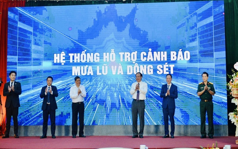 Gặp mặt Ngày truyền thống ngành Khí tượng Thủy văn Việt Nam và Ra mắt Hệ thống cảnh báo sớm dông sét, mưa lũ