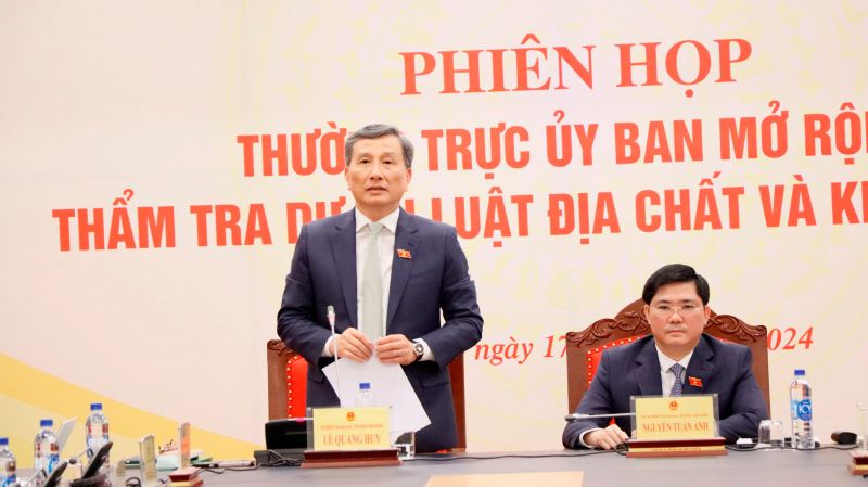 Thẩm tra Dự án Luật Địa chất và Khoáng sản trước khi trình Ủy ban Thường vụ Quốc hội xem xét
