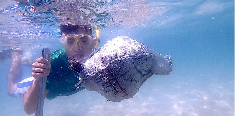 Đến không mang theo nhựa, đi để lại yêu thương