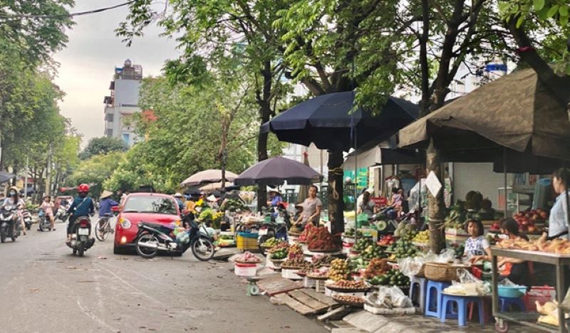 Chợ cóc, chợ tạm - Bài toán khó giữa lòng thủ đô