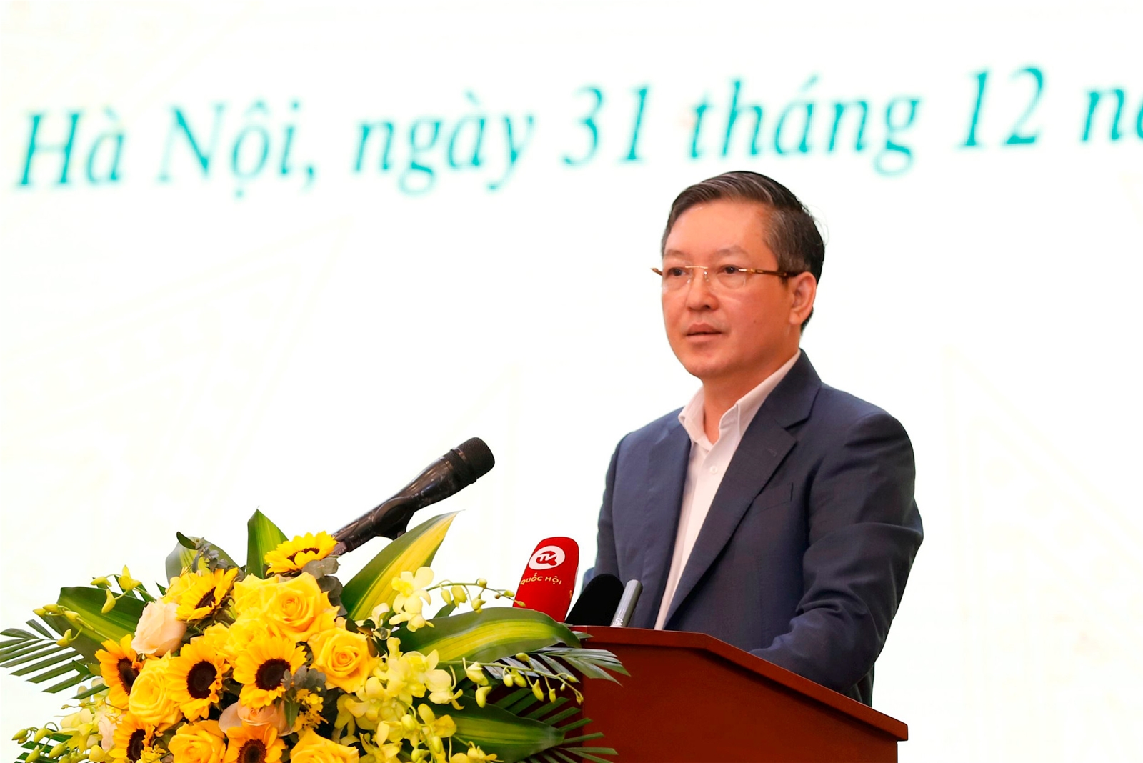 Thủ tướng Phạm Minh Chính dự Hội nghị tổng kết năm 2023 và triển khai nhiệm vụ năm 2024 của ngành Tài nguyên và Môi trường