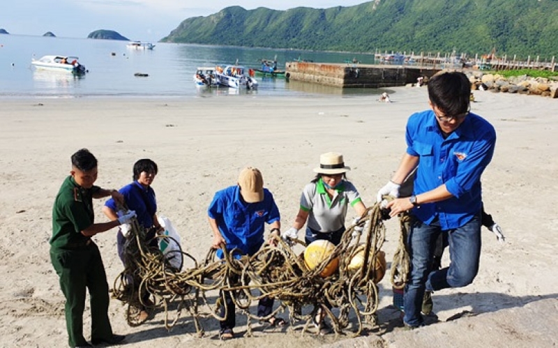 Đến không mang theo nhựa, đi để lại yêu thương