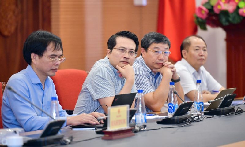 Tiếp tục lắng nghe để hoàn thiện dự thảo Luật Địa chất và Khoáng sản