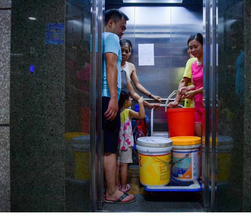 Hà Nội: Vẫn tiếp diễn tình cảnh thiếu nước sạch