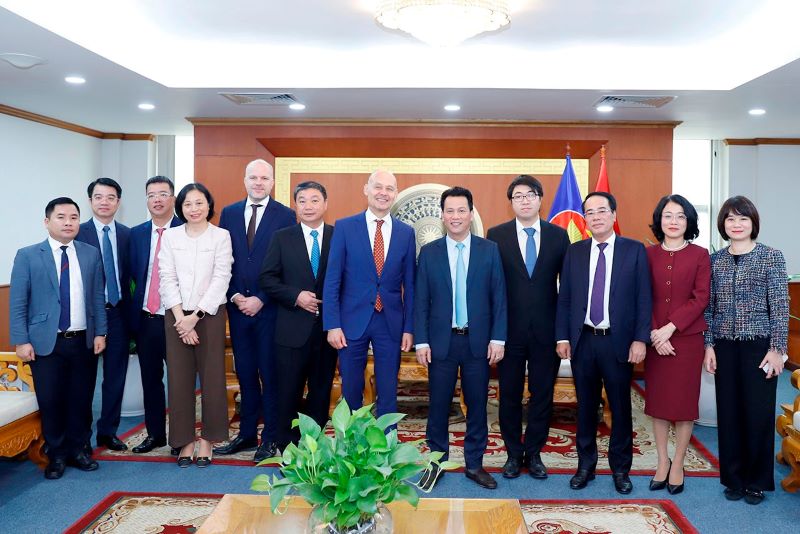 Bộ trưởng Đặng Quốc Khánh tiếp và làm việc với các đối tác quốc tế hợp tác về tài nguyên môi trường, thích ứng với biến đổi khí hậu và chuyển đổi năng lượng