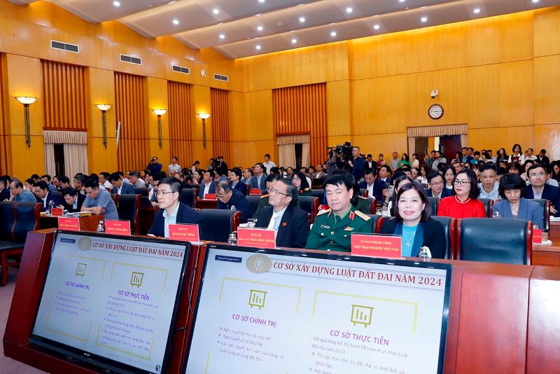 Vụ Đất đai (Bộ TN&MT) tích cực hoàn thiện các thủ tục, đẩy sớm hiệu lực thi hành Luật đất đai năm 2024