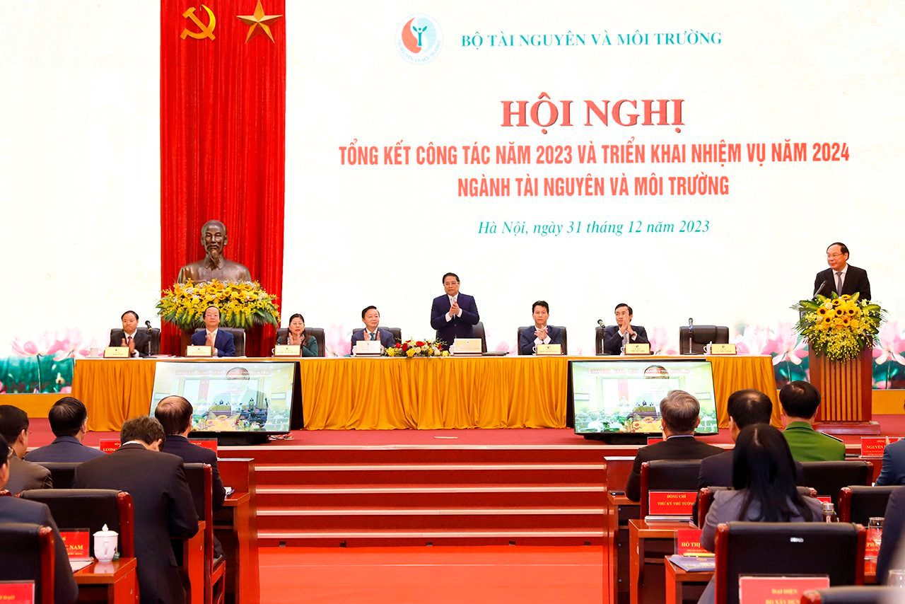 Hội nghị tổng kết năm 2023 và triển khai nhiệm vụ năm 2024 của ngành Tài nguyên và Môi trường