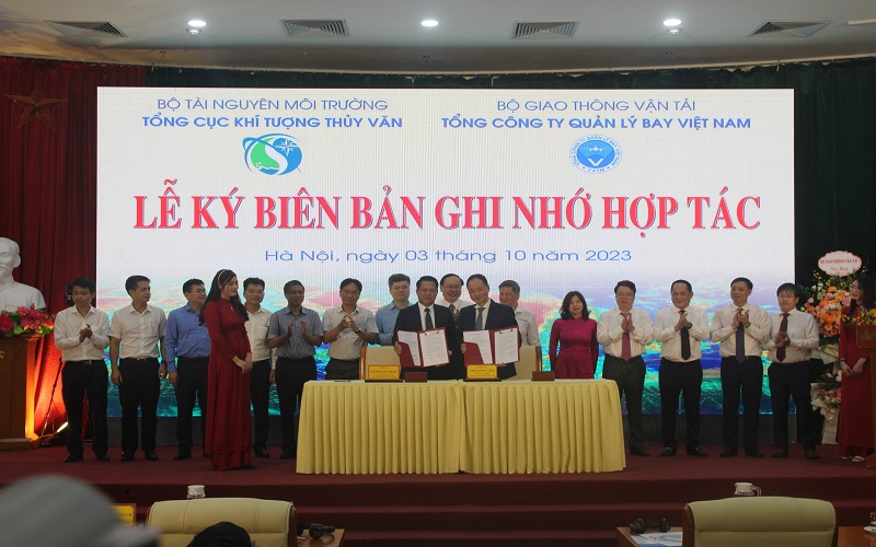 Gặp mặt Ngày truyền thống ngành Khí tượng Thủy văn Việt Nam và Ra mắt Hệ thống cảnh báo sớm dông sét, mưa lũ