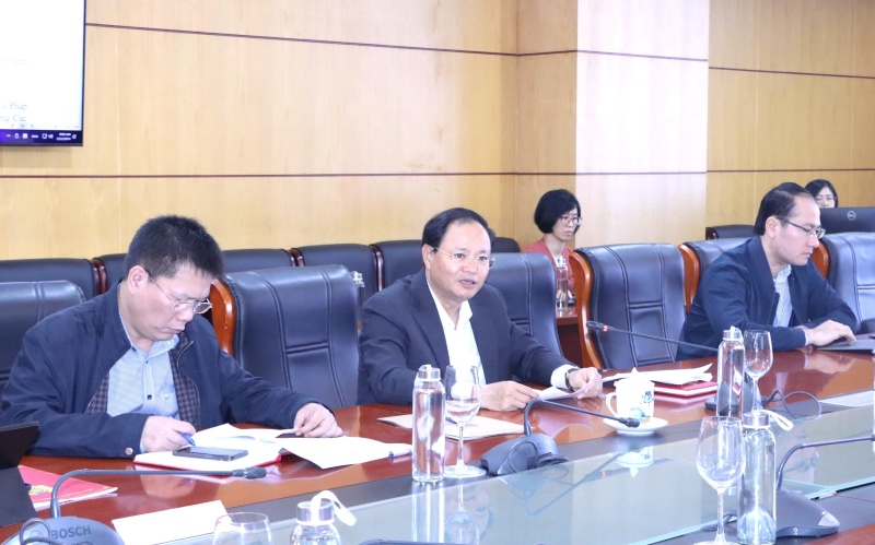 Thứ trưởng Lê Minh Ngân: Nghe báo cáo việc hoàn thiện: “Kế hoạch triển khai thi hành Luật Đất đai số 31/2024/QH15 của Bộ Tài nguyên và Môi trường”