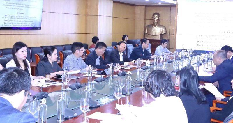 Thứ trưởng Lê Minh Ngân: Nghe báo cáo việc hoàn thiện: “Kế hoạch triển khai thi hành Luật Đất đai số 31/2024/QH15 của Bộ Tài nguyên và Môi trường”