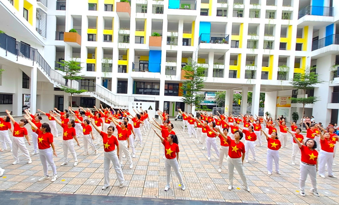 Hơn 30 nghìn hội viên, phụ nữ Thủ đô đồng diễn dân vũ kỷ niệm 70 năm Chiến thắng Điện Biên Phủ