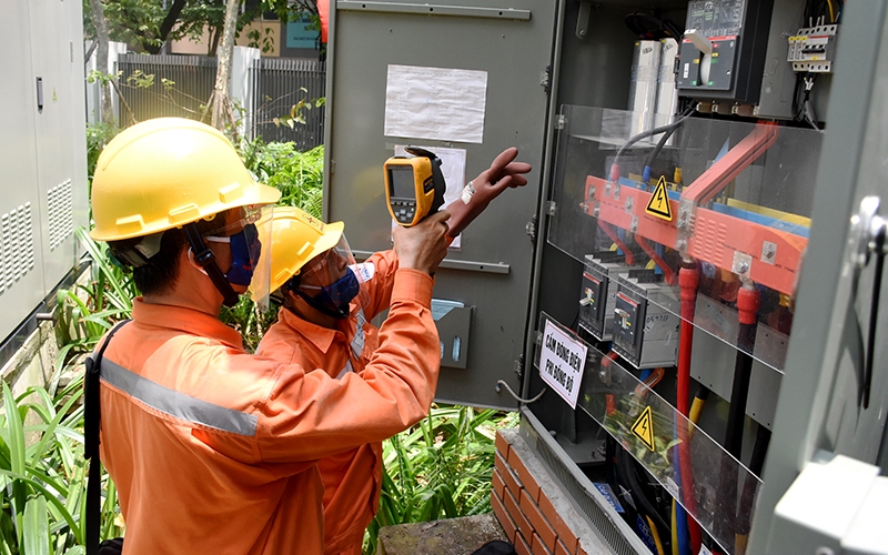 Giá điện tăng 3% từ hôm nay
