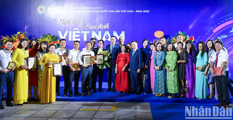 Lễ trao Giải Báo chí quốc gia lần thứ XVIII: Ấn tượng, hiện đại và sáng tạo