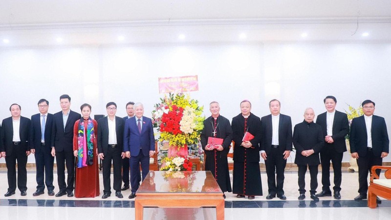Chủ tịch Ủy ban Trung ương Mặt trận Tổ quốc Việt Nam chúc mừng Giáng sinh năm 2022
