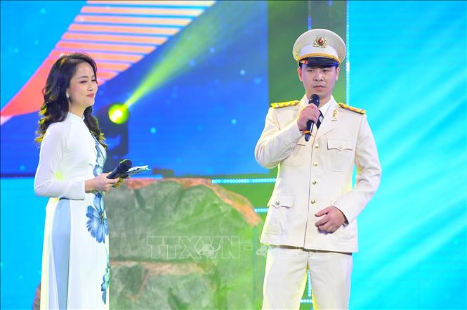 Chủ tịch nước dự Lễ trao giải Gương mặt trẻ Việt Nam tiêu biểu năm 2021