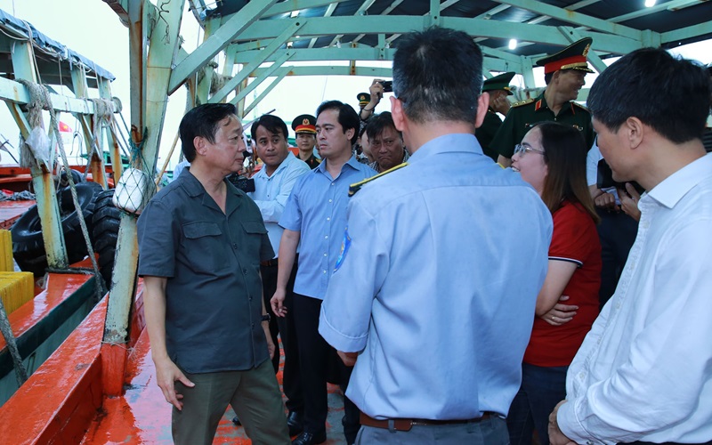 Gỡ 'thẻ vàng' IUU và tạo sinh kế bền vững cho ngư dân