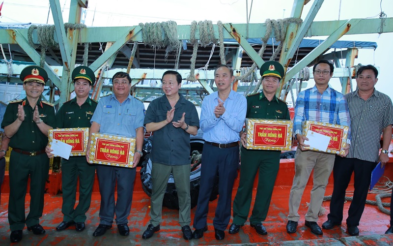 Gỡ 'thẻ vàng' IUU và tạo sinh kế bền vững cho ngư dân