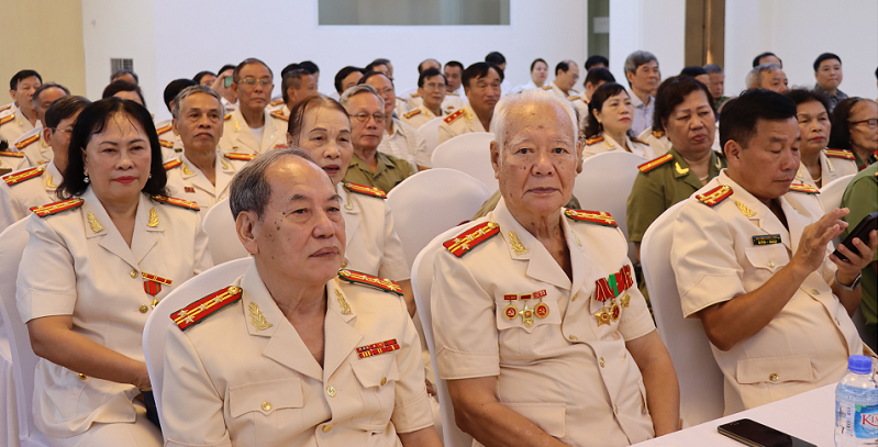 Câu lạc bộ Tướng lĩnh, sĩ quan Công an Thanh Hóa tại Hà Nội gặp mặt truyền thống
