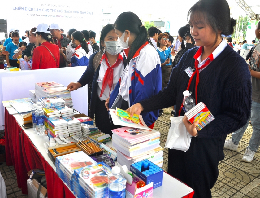 Phát động hưởng ứng chiến dịch làm cho thế giới sạch hơn năm 2023 trên địa bàn Lâm Đồng