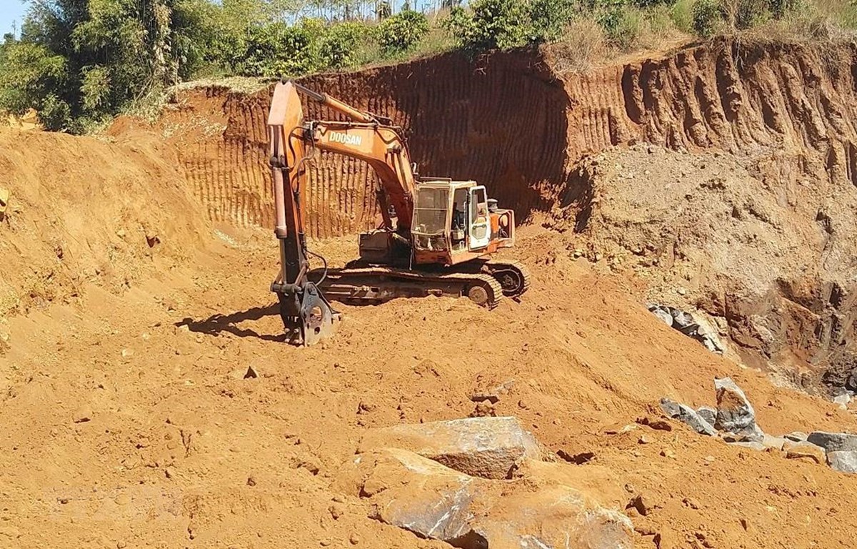 Thanh tra 14 doanh nghiệp khai thác khoáng sản ở Lâm Đồng