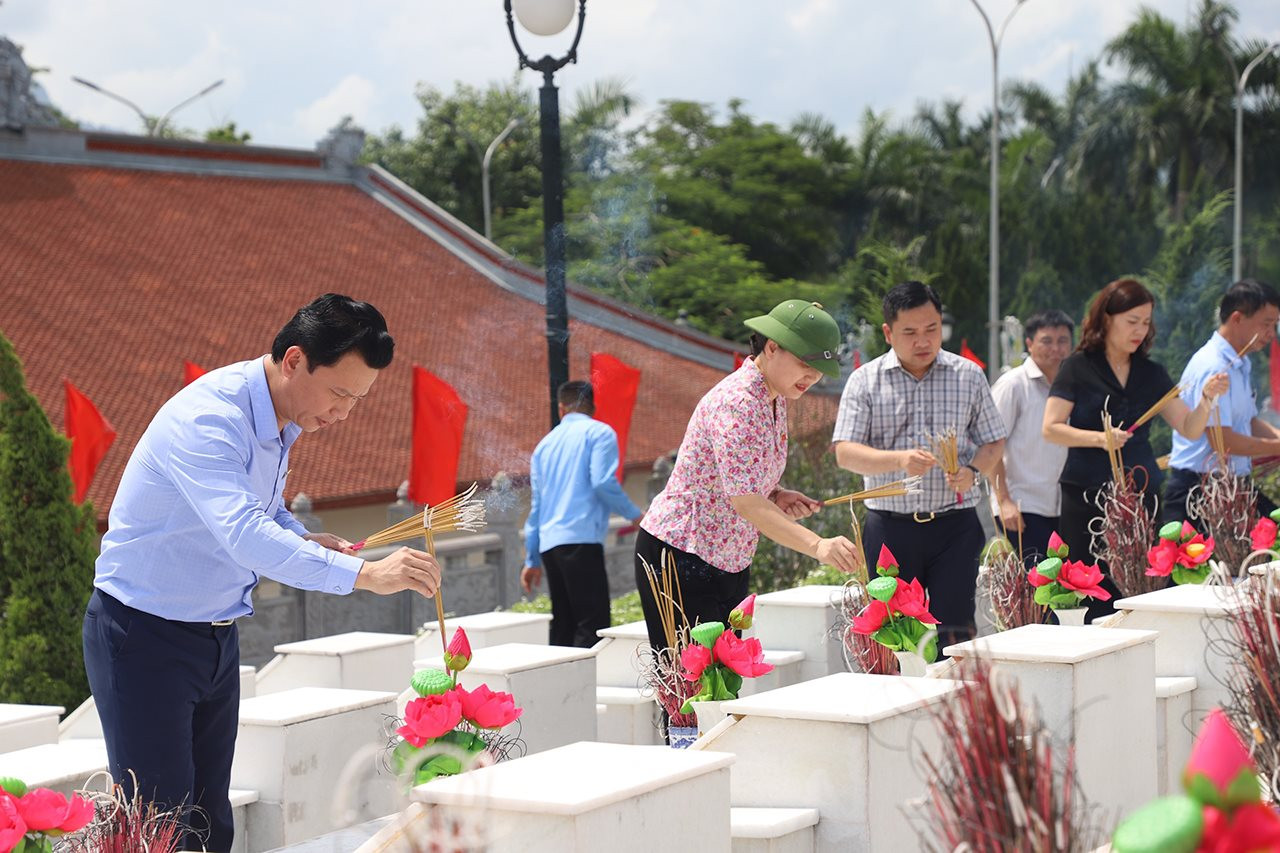 Đoàn ĐBQH tỉnh Hà Giang tiếp xúc cử tri sau Kỳ họp thứ 7, Quốc hội Khoá XV tại huyện Vị Xuyên