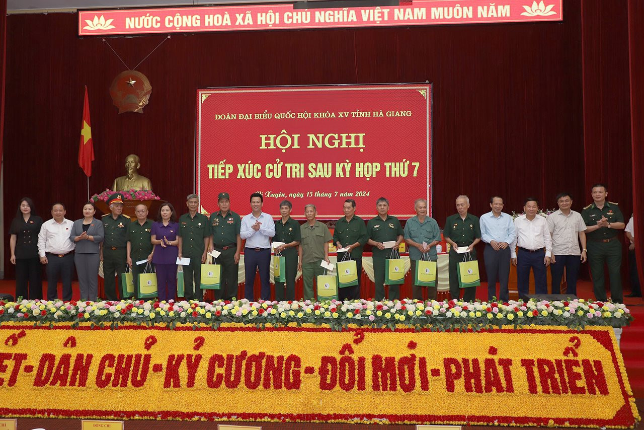 Đoàn ĐBQH tỉnh Hà Giang tiếp xúc cử tri sau Kỳ họp thứ 7, Quốc hội Khoá XV tại huyện Vị Xuyên