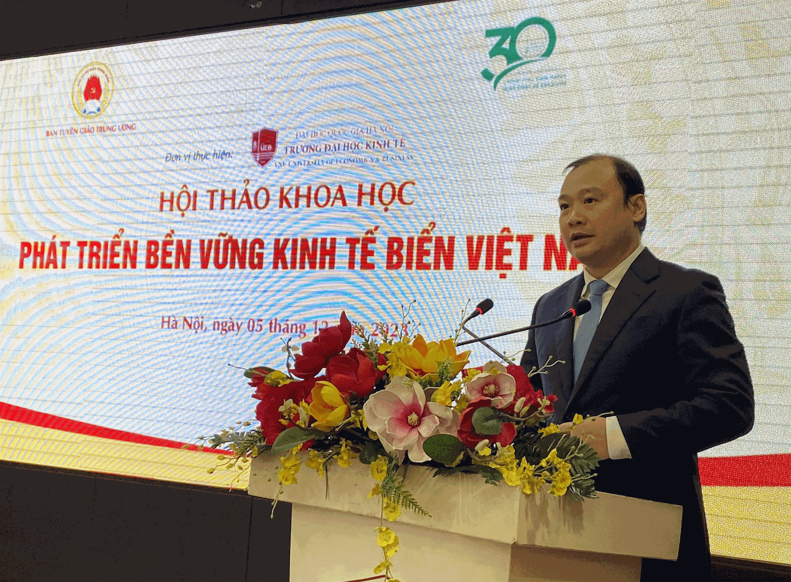 Hội thảo khoa học “Phát triển bền vững kinh tế biển Việt Nam”