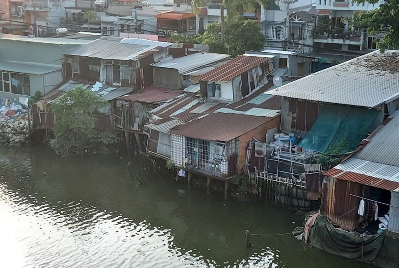 TP.HCM: Đề xuất tăng mức hỗ trợ cho nhà dân sống trên kênh, rạch