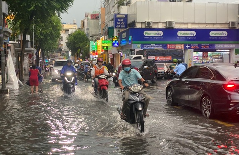 Chuyên gia cảnh báo TPHCM sẽ tiếp tục có mưa đá