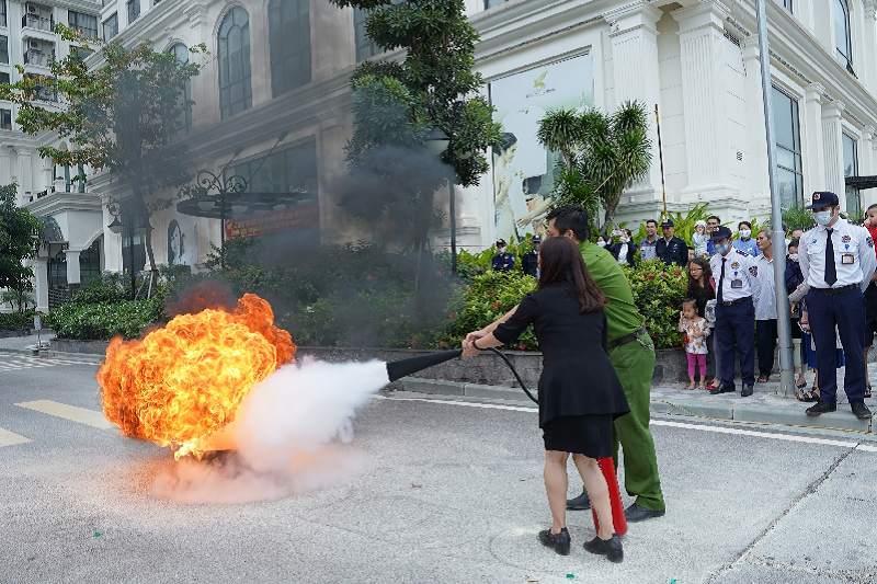 Tập huấn nghiệp vụ PCCC và cứu nạn cứu hộ tại dự án Sunshine Riverside