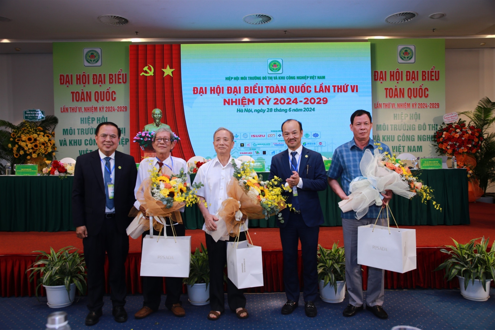 Hiệp hội Môi trường đô thị và Khu công nghiệp Việt Nam tổ chức thành công Đại hội lần thứ VI