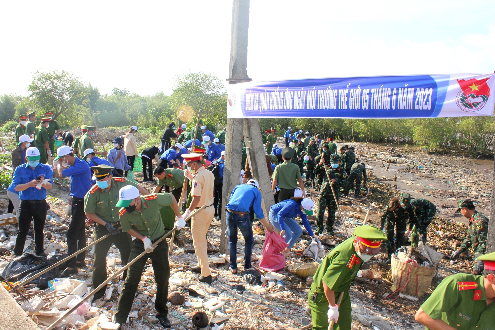 Nhiều hoạt động ý nghĩa hưởng ứng các chương trình vì môi trường và biển đảo