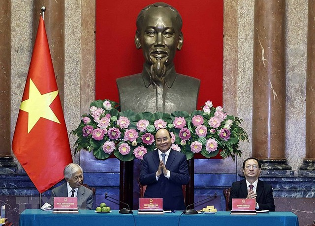 Chủ tịch nước tiếp các nhà khoa học đạt giải Nobel