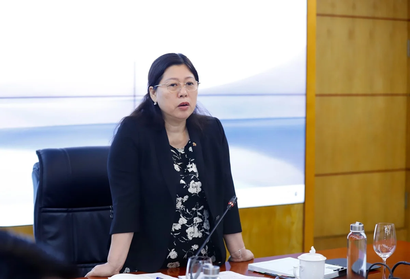 Thứ trưởng Nguyễn Thị Phương Hoa yêu cầu rà soát toàn diện nội dung chất vấn