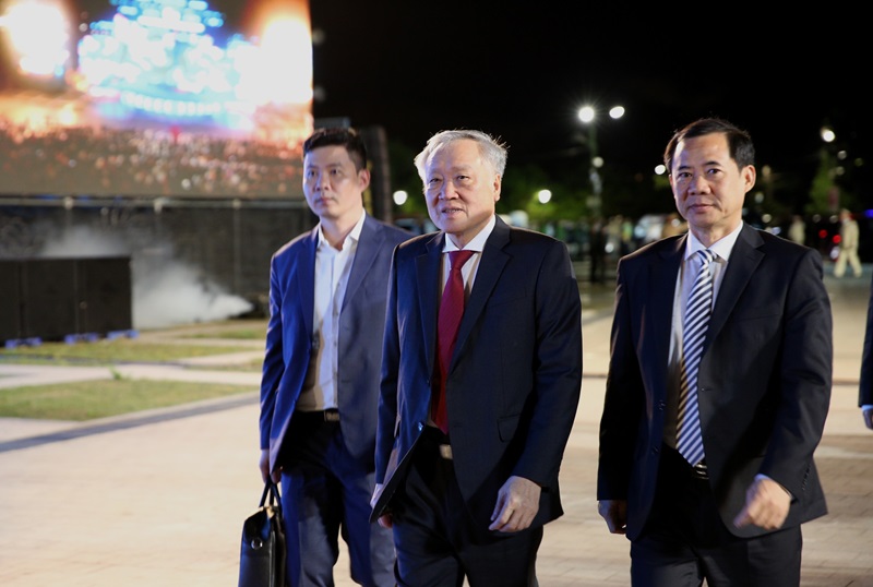 Phó Thủ tướng Thường trực Chính phủ Nguyễn Hòa Bình dự Festival Hoa Đà Lạt