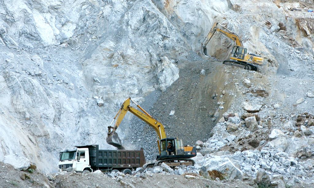 Phân công, phân cấp trong quản lý nhà nước về tài nguyên địa chất và khoáng sản - Hiện trạng và đề xuất