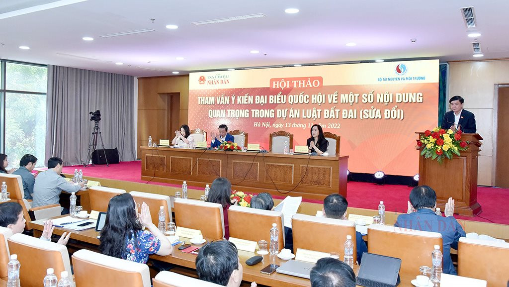 Tham vấn ý kiến Đại biểu Quốc hội về một số nội dung quan trọng trong dự án Luật Đất đai (sửa đổi)