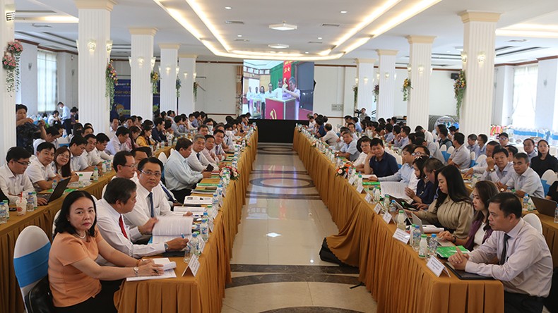 Phát triển kinh tế gắn với bảo vệ môi trường vùng đồng bằng sông Cửu Long