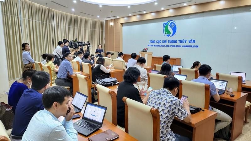 Tốc độ di chuyển của bão số 4 khá nhanh, trung bình khoảng 20-25km/giờ