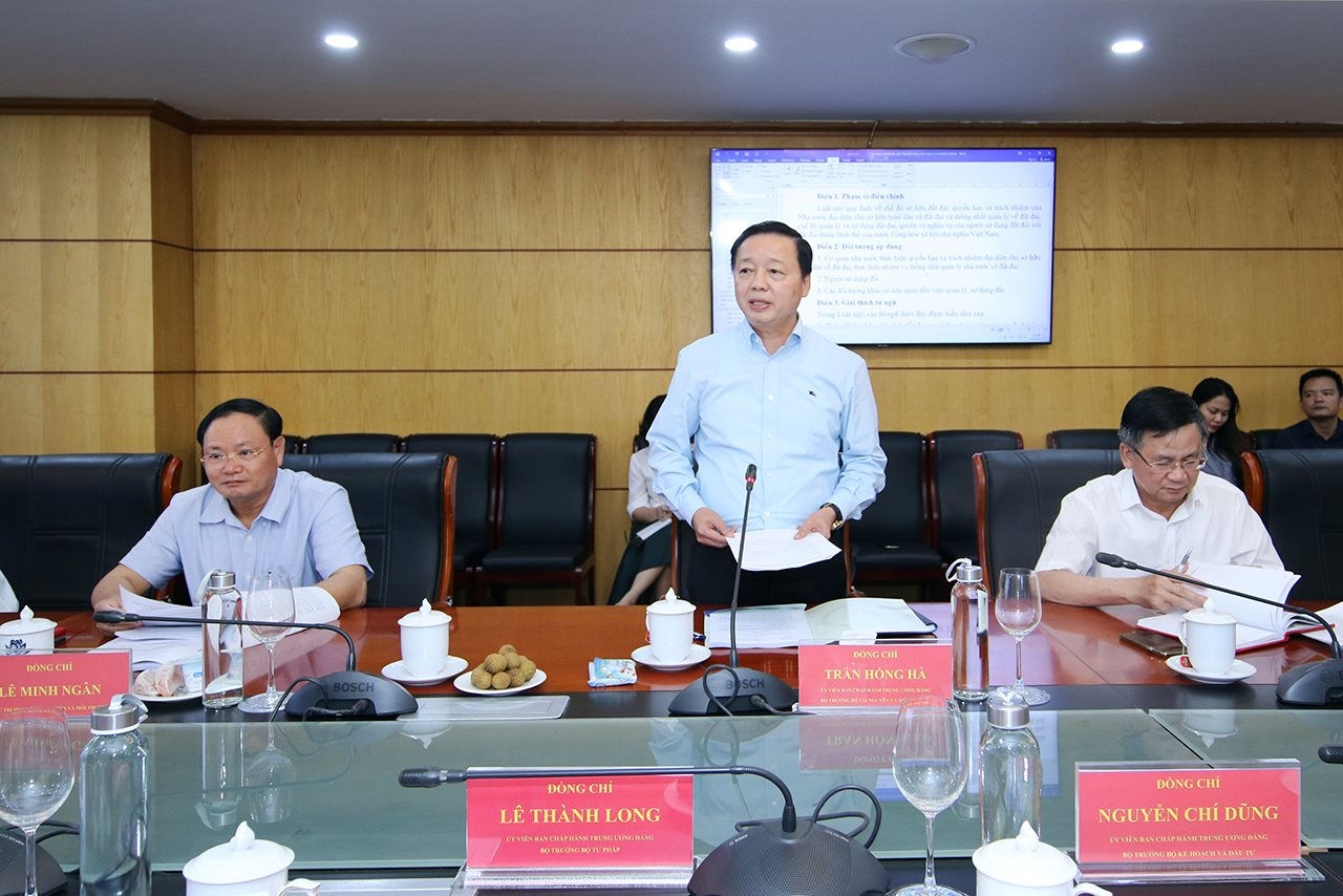 Tập trung gỡ vướng, giao thoa giữa các chính sách pháp luật để khơi thông nguồn lực đất đai