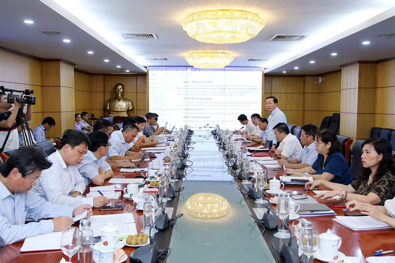 Tập trung gỡ vướng, giao thoa giữa các chính sách pháp luật để khơi thông nguồn lực đất đai